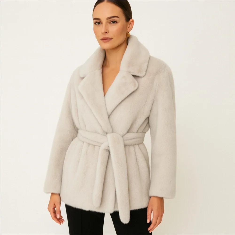 NWT- Love Token Bentley Faux Fur Jacket - Picture 2 of 11